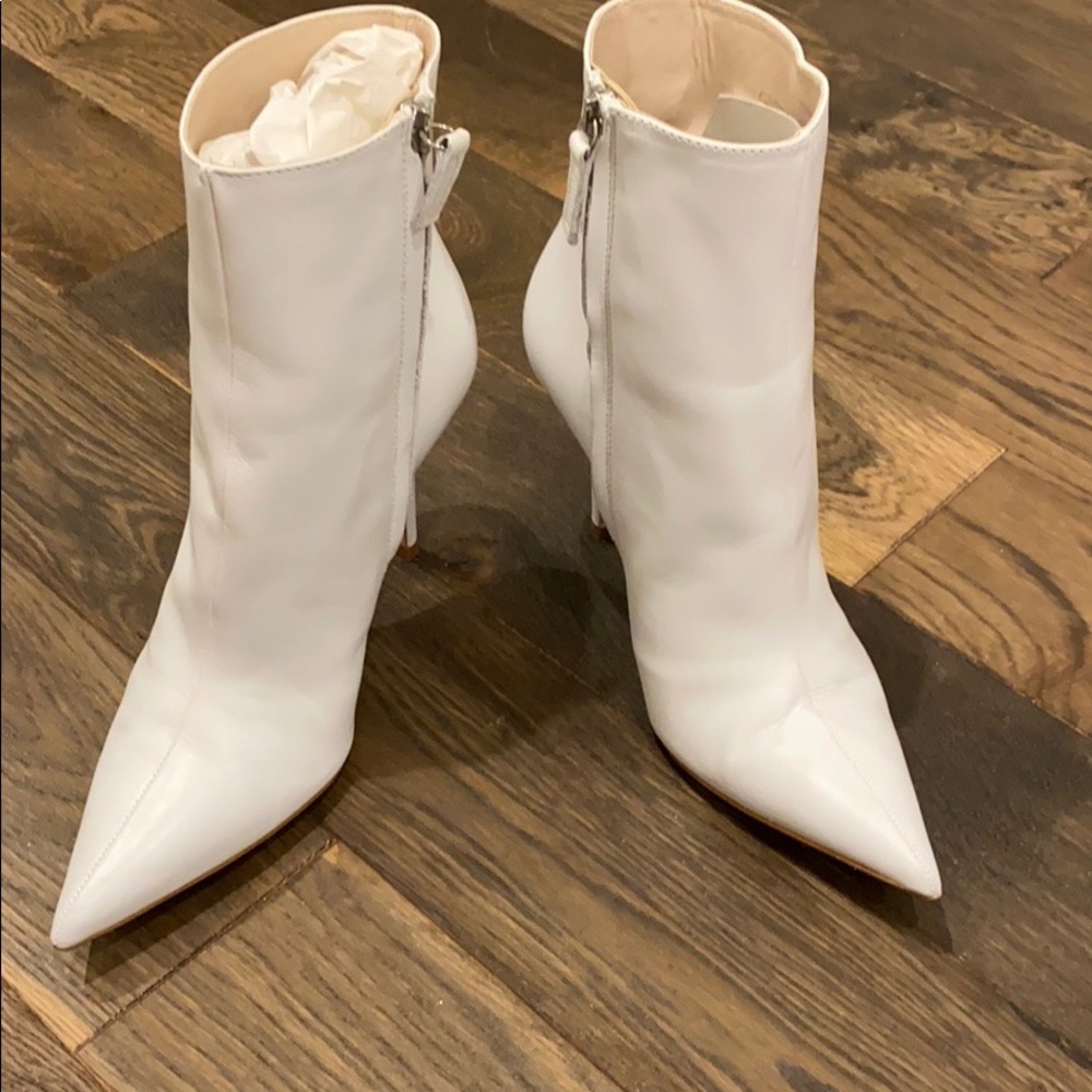 Zara white booties